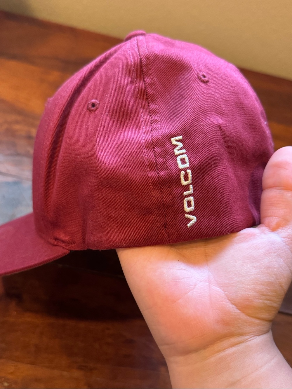 Volcom Hat - Picture 2 of 3